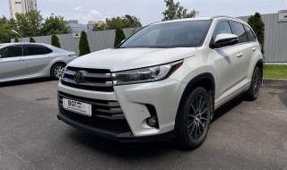 Выдвижные электро пороги на Toyota Highlander U50